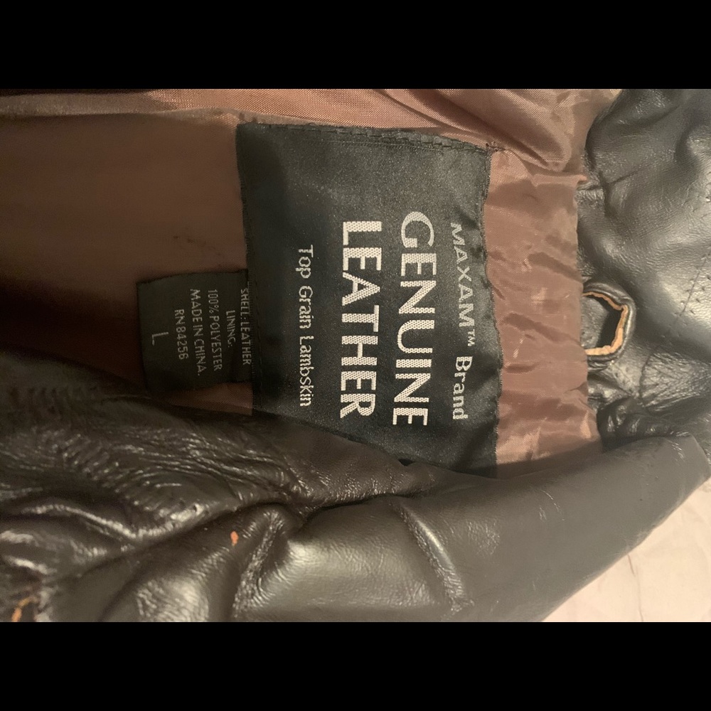 leather jacket - Picture 2 of 8